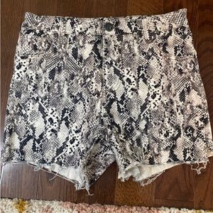 Woman’s Kut Jean Shorts